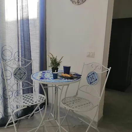 Alexia Domus Πανσιόν *